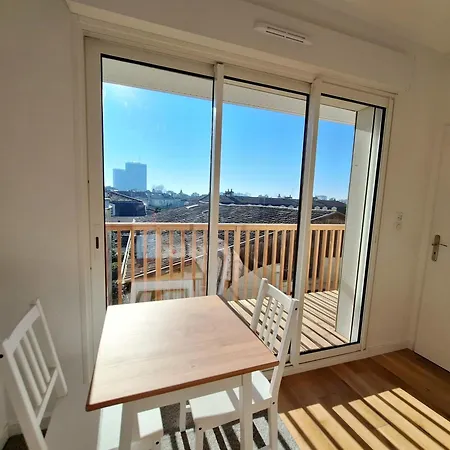 Bed & Breakfast Studio 2 Renove Balcon Garage