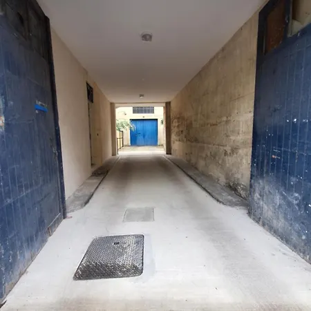 לינה וארוחת בוקר 2 Renove Balcon Garage